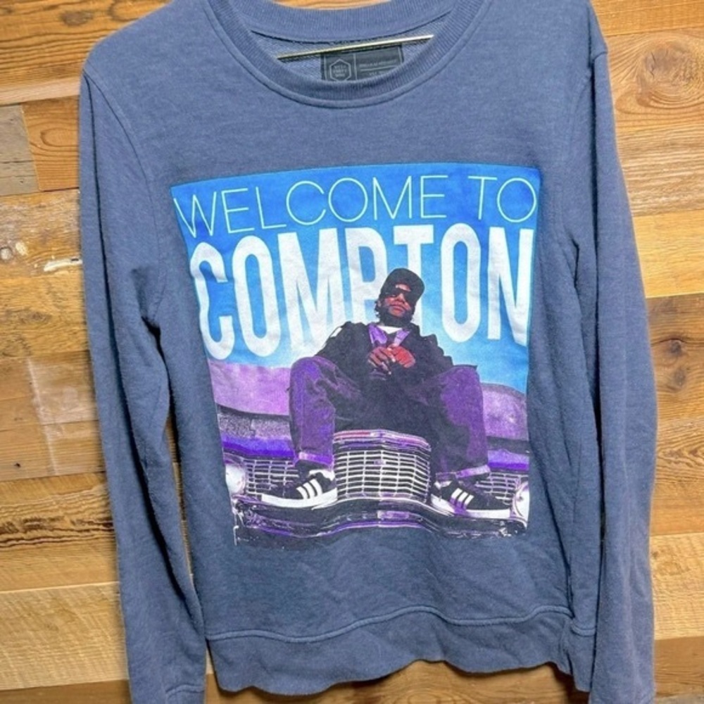 Vintage WEST 49 Welcome to Compton Easy-E light sweatshirt blue  gray print USS